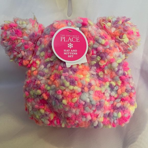 New, Soft Pompoms girl hat and mitten set! - Picture 3 of 4